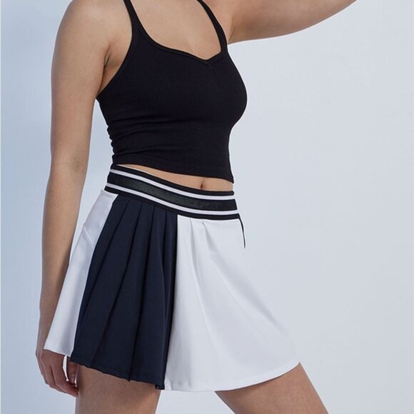 Free People Movement Round Robbin Skort Black & White Tennis Active Size Small - Picture 2 of 12